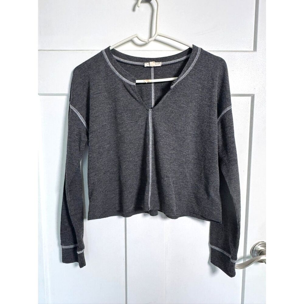 Moa Moa Womens Long Sleeve Crop Top Gray White Stitch Casual Layering Shirt